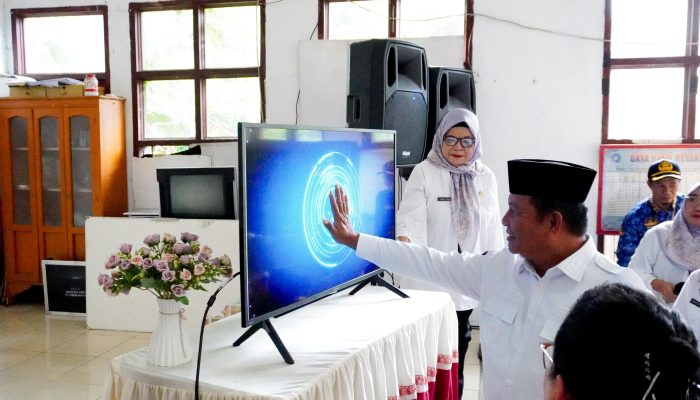 Wabup Deddy Canangkan Sekolah Lansia di Pinolosian
