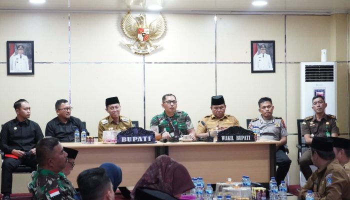 Bupati Iskandar Kamaru dan Wabup Deddy Abdul Hamid Hadiri Rakor Forkopimda Bolsel